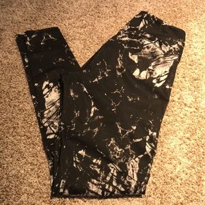 Printed Alo Yoga size XS leggings